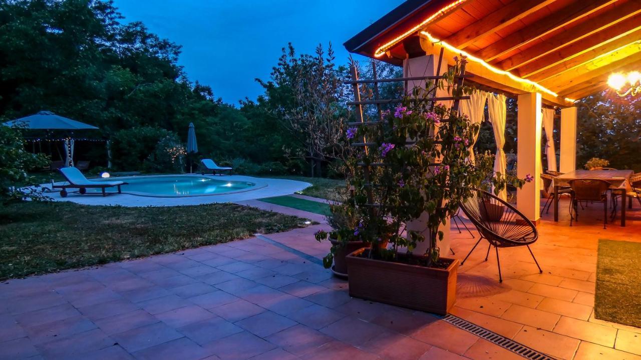 Apartment Nona Ancka Марезиге Екстериор снимка