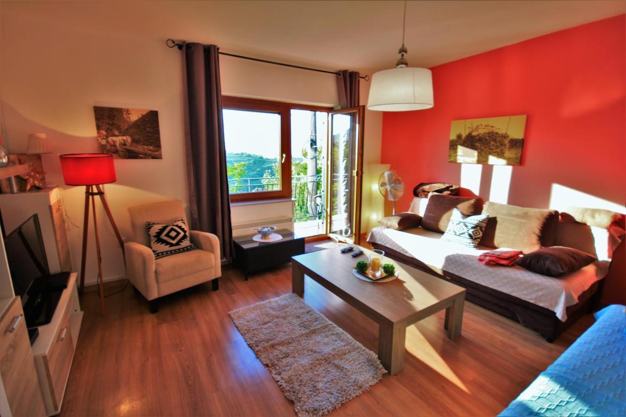 Apartment Nona Ancka Марезиге Екстериор снимка